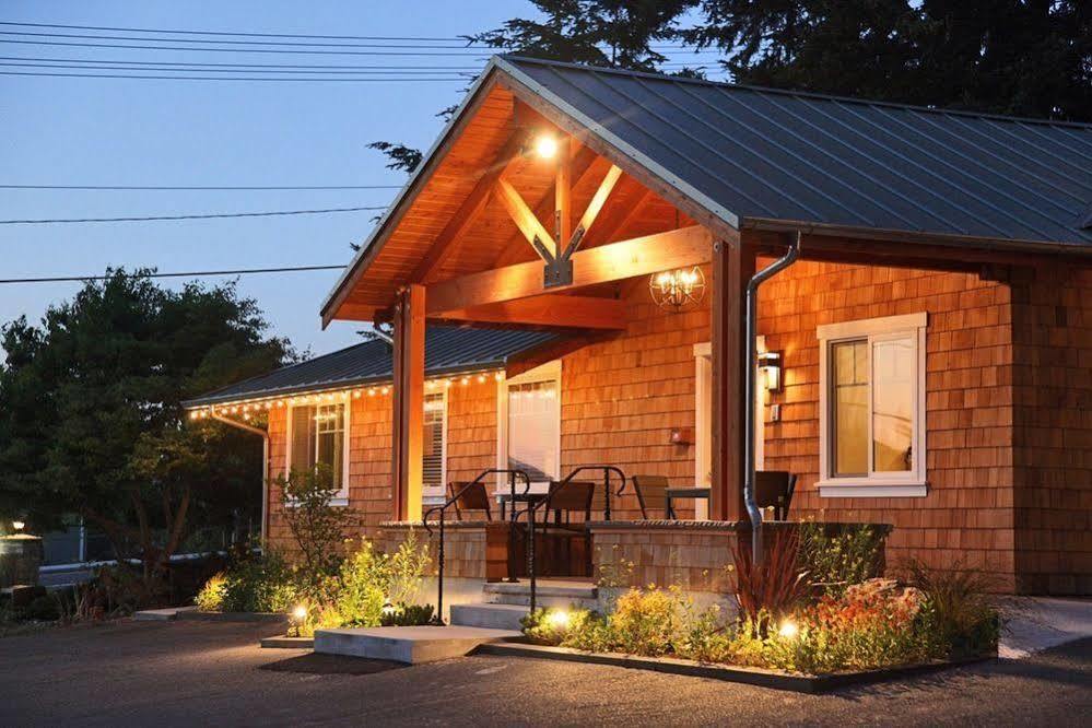 Harbor Inn Freeland Exterior photo